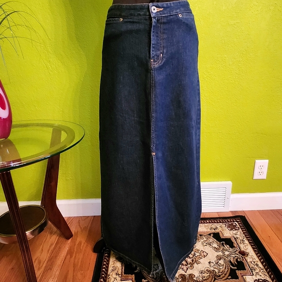 GAP Dresses & Skirts - GAP Stretch Maxi Denim Dark Wash Jean Maxi Skirt Size 8 Medium